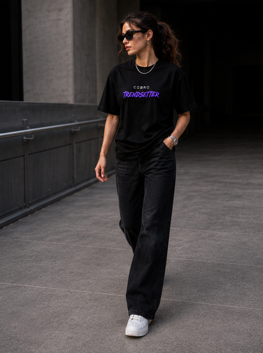 COBRO TrendSetter — Women’s Black Tee | Front Print