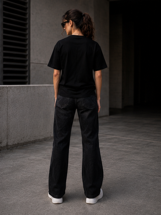 COBRO TrendSetter — Women’s Black Tee | Front Print